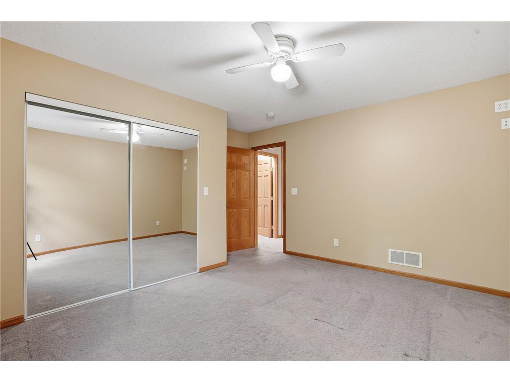 870 County Road F E Vadnais Heights MN 55127 7075735 image34