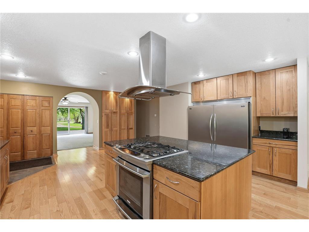 870 County Road F E Vadnais Heights MN 55127 7075735 image9