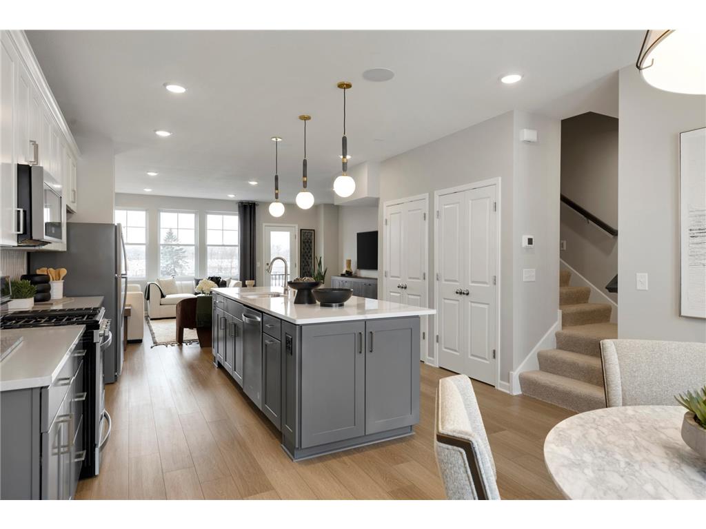 870 Mount Curve Avenue #D Saint Paul MN 55116 6248243 image1