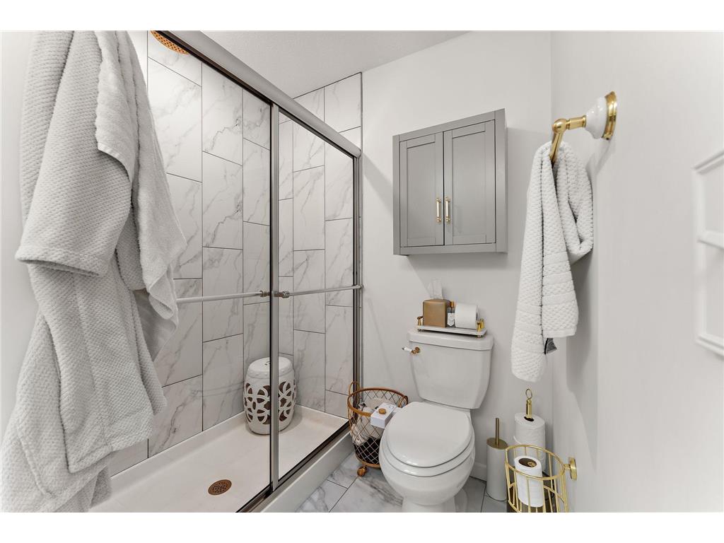 870 Mount Curve Boulevard #F Saint Paul MN 55116 7055338 image20