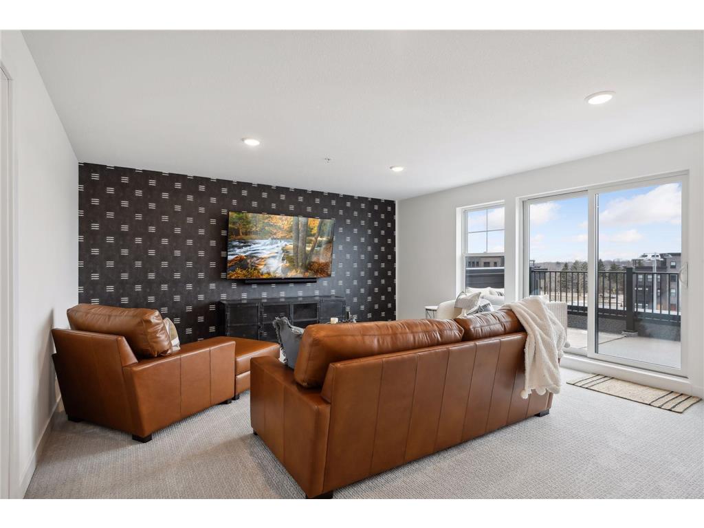 870 Mount Curve Boulevard #L Saint Paul MN 55116 6761330 image4