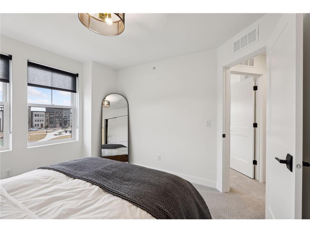 870 Mount Curve Boulevard #L Saint Paul MN 55116 6761330 image40