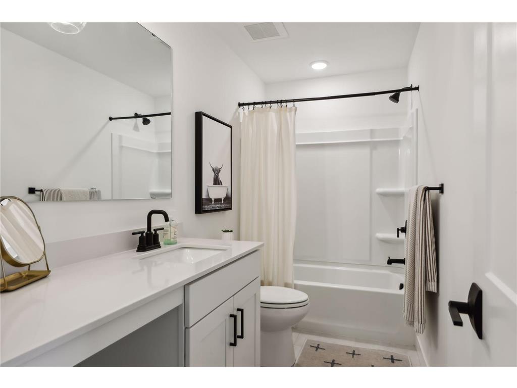 870 Mount Curve Boulevard #L Saint Paul MN 55116 6761330 image42