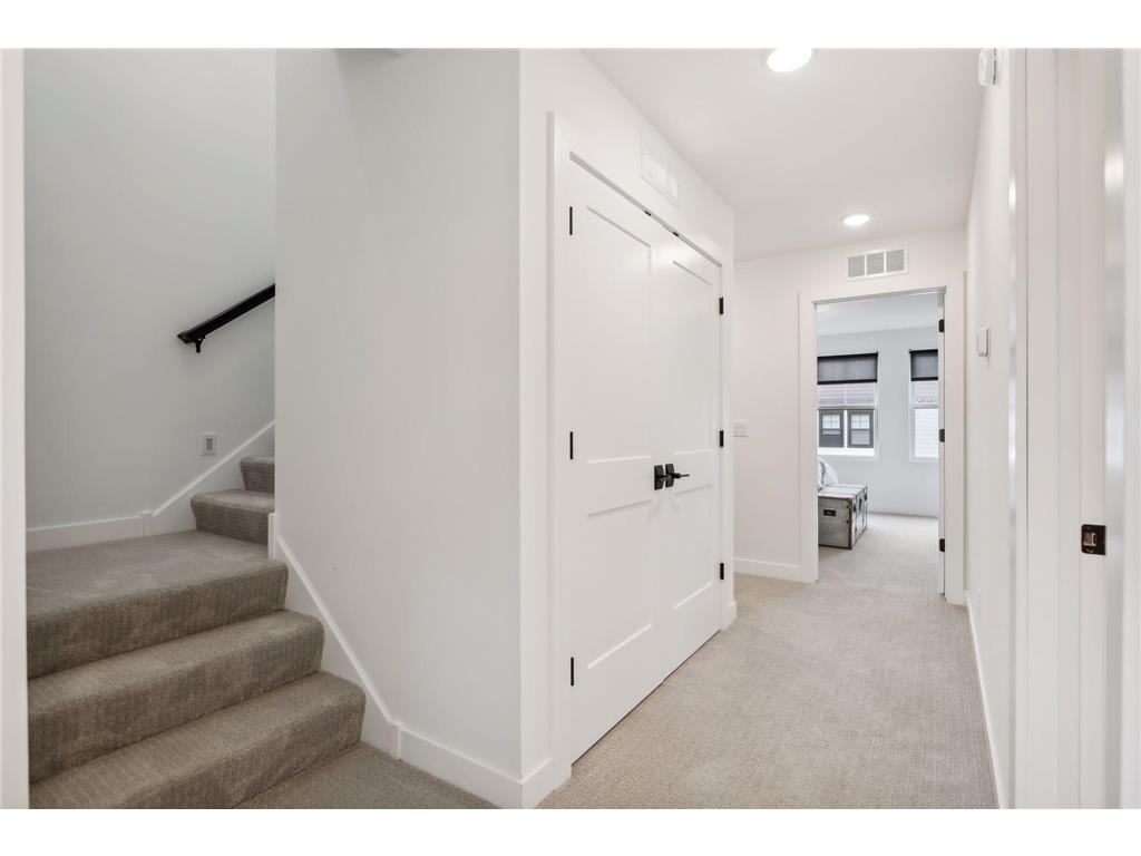 870 Mount Curve Boulevard #L Saint Paul MN 55116 6761330 image44