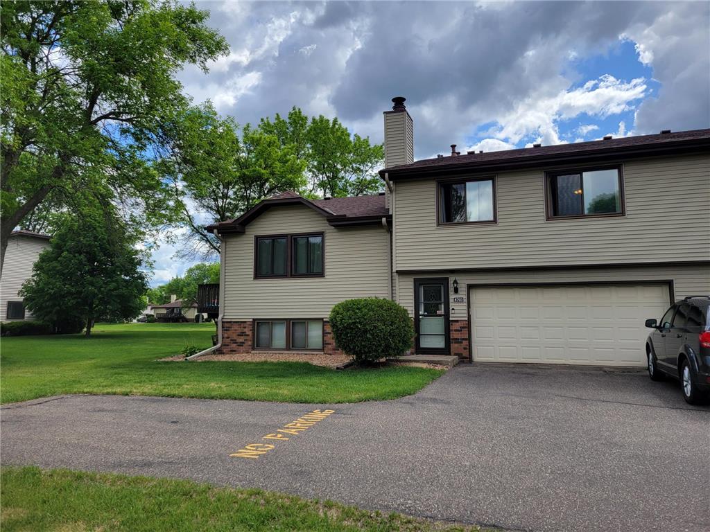 8703 N Maplebrook Circle Brooklyn Park MN 55445 6729741 image1