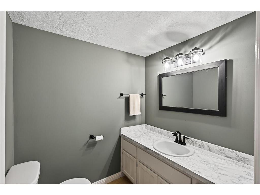 8709 64th Avenue N Brooklyn Park MN 55428 7047892 image10