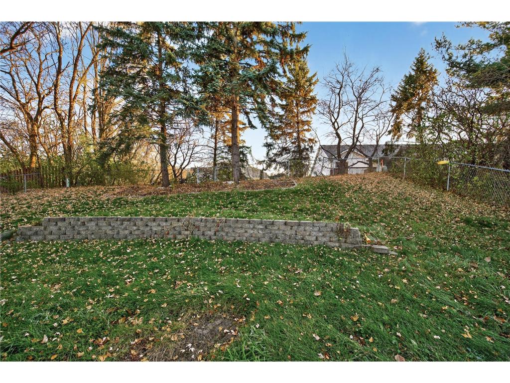 8709 64th Avenue N Brooklyn Park MN 55428 7047892 image18