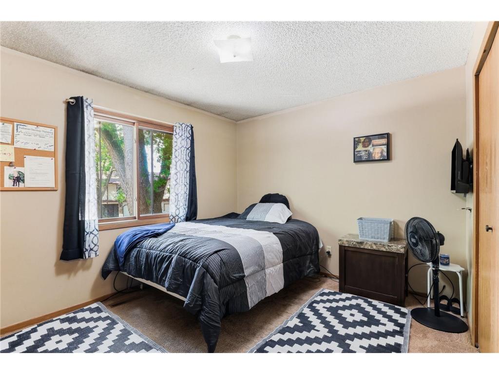 8709 Maplebrook Parkway N Brooklyn Park MN 55445 7087112 image10