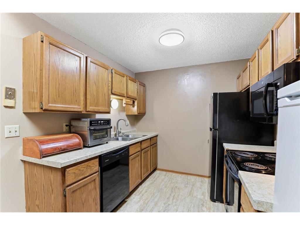 8709 Maplebrook Parkway N Brooklyn Park MN 55445 7087112 image7