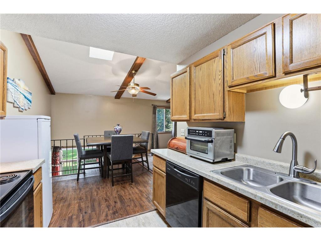 8709 Maplebrook Parkway N Brooklyn Park MN 55445 7087112 image8