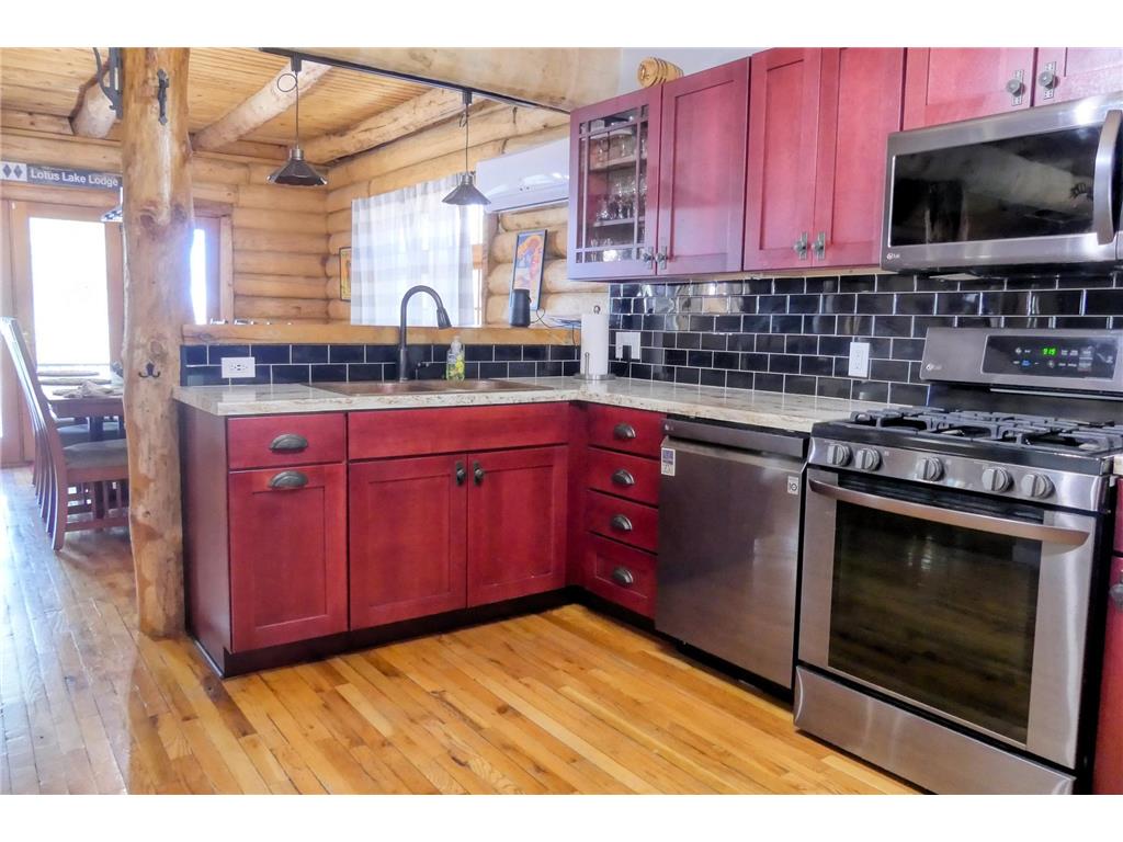 871 207th Street Dresser WI 54009 - Lotus Lake 7027256 image9