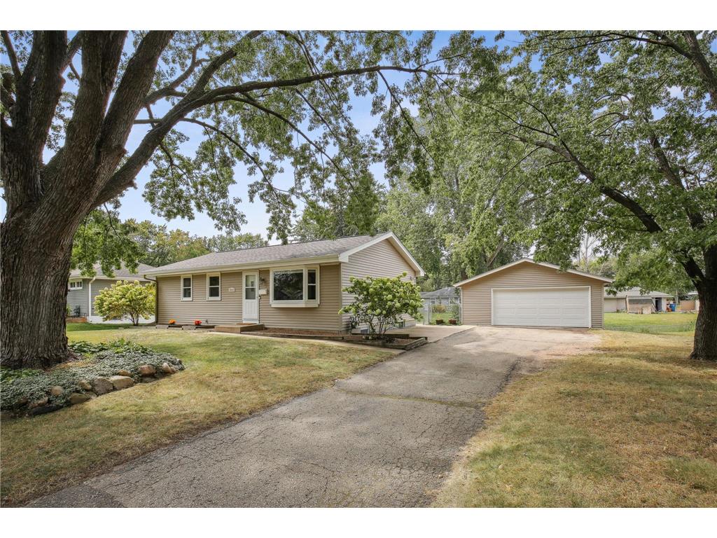 8712 Emerson Avenue S Bloomington MN 55420 6600121 image1