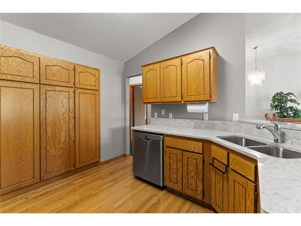 8712 Norway Street NW Coon Rapids MN 55433 7095907 image23