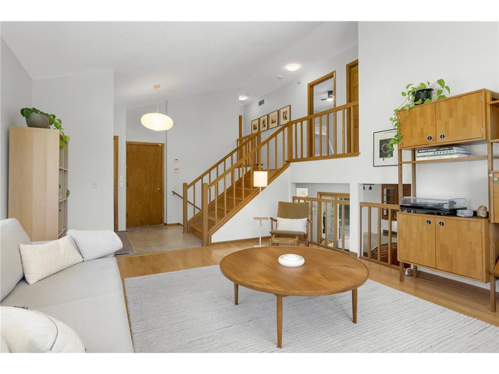 8713 Lakeview Circle Bloomington MN 55438 7094378 image11