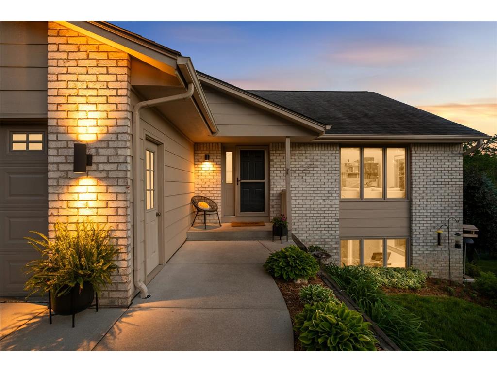 8713 Lakeview Circle Bloomington MN 55438 7094378 image3
