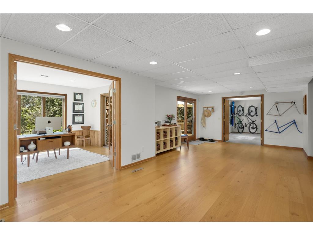8713 Lakeview Circle Bloomington MN 55438 7094378 image32