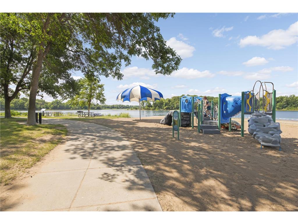 8713 Lakeview Circle Bloomington MN 55438 7094378 image41