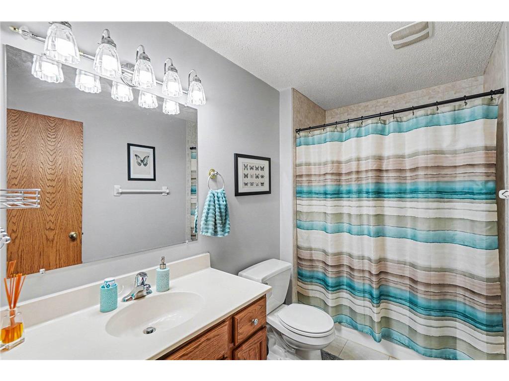 8714 E River Road NW Coon Rapids MN 55433 7093929 image14