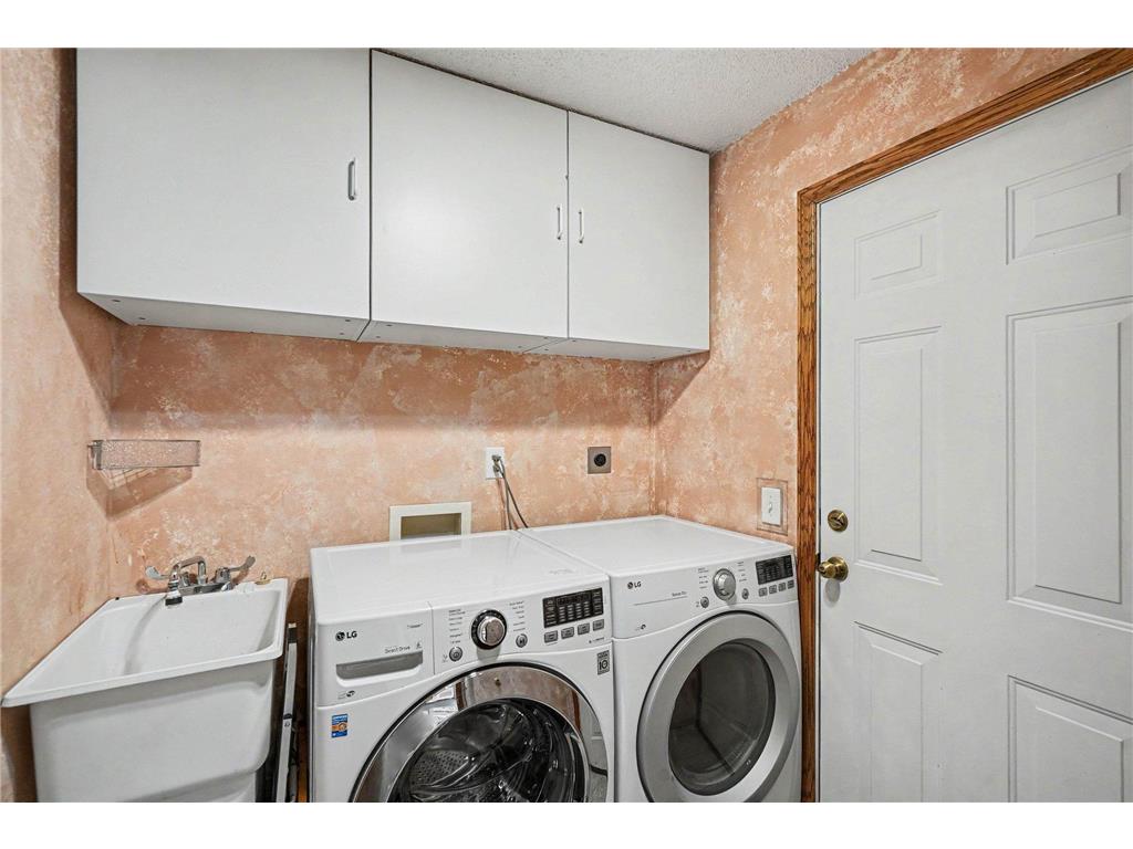 8714 E River Road NW Coon Rapids MN 55433 7093929 image16