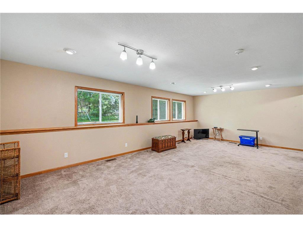 8714 E River Road NW Coon Rapids MN 55433 7093929 image18