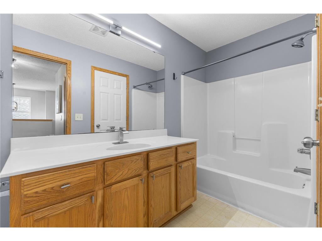 8716 N Bay Drive Chanhassen MN 55317 6795665 image22