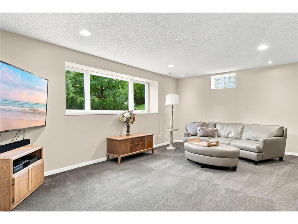 8716 Virginia Avenue S Bloomington MN 55438 7099838 image34