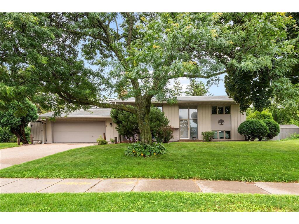 8717 49th Avenue N New Hope MN 55428 6754711 image1