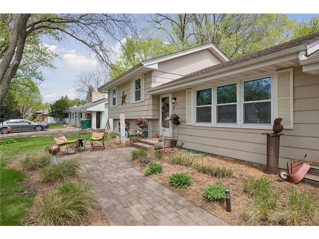8717 Oxborough Avenue S Bloomington MN 55437 7007448 image2