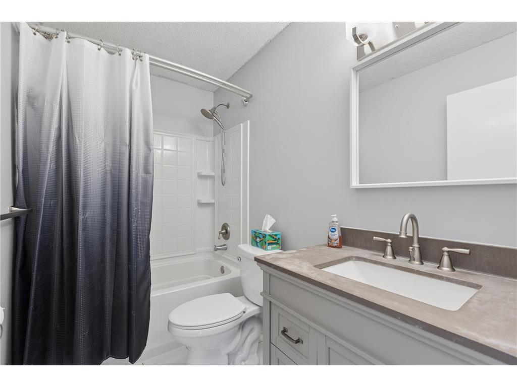 8718 Glasgow Lane Saint Bonifacius MN 55375 7041300 image12