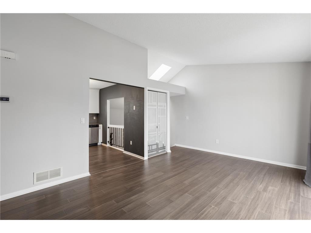 8718 Glasgow Lane Saint Bonifacius MN 55375 7041300 image4