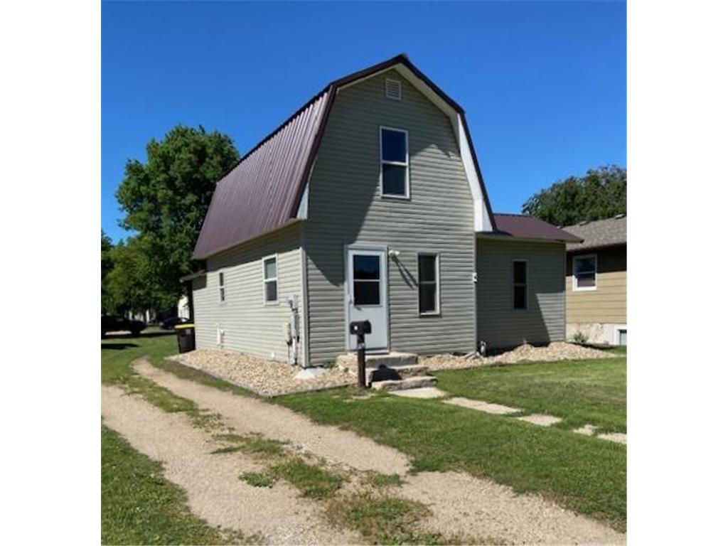 872 12th Street Windom MN 56101 7096841 image1