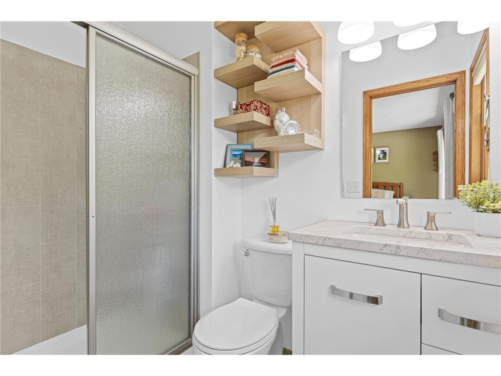 872 Westview Drive Shoreview MN 55126 7073672 image23