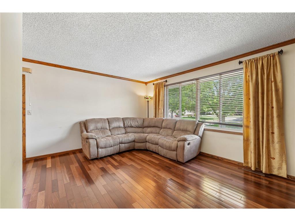 8720 N Maplebrook Circle Brooklyn Park MN 55445 7075701 image15