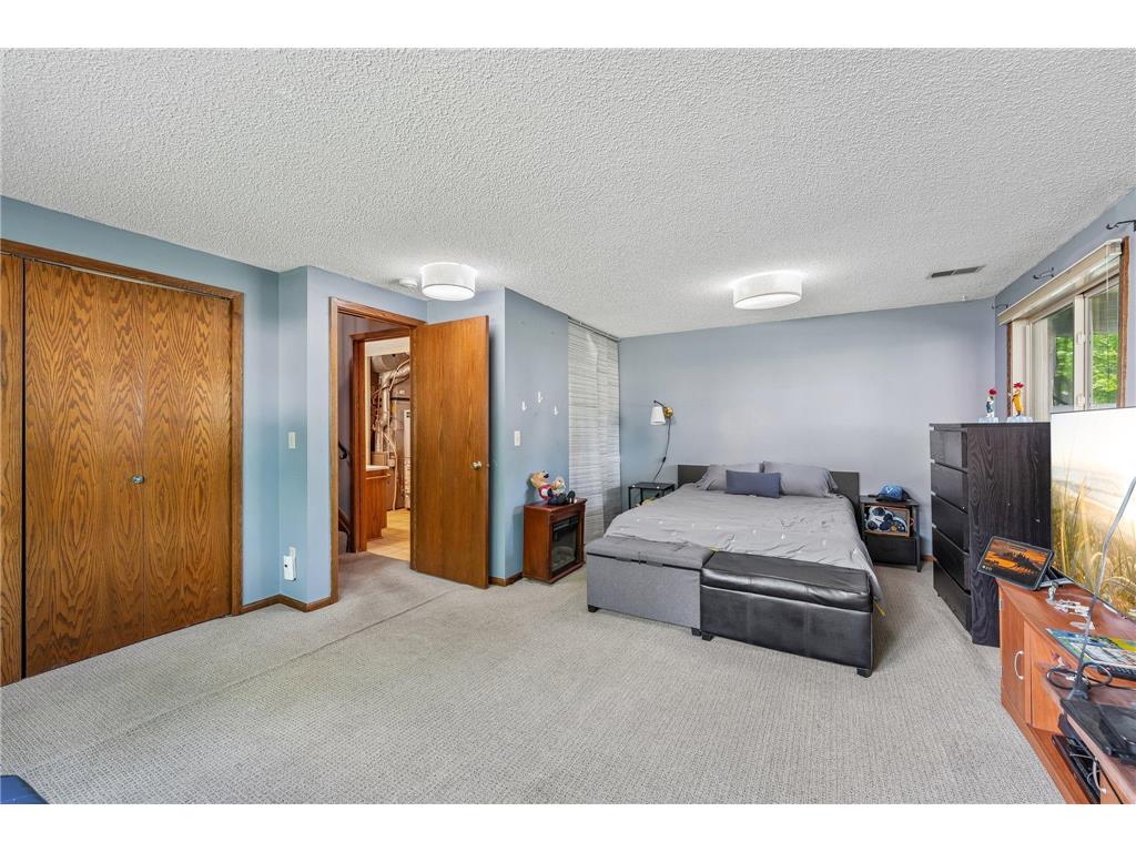 8720 N Maplebrook Circle Brooklyn Park MN 55445 7075701 image16