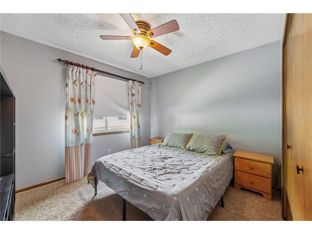 8720 N Maplebrook Circle Brooklyn Park MN 55445 7075701 image4