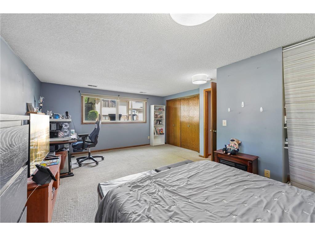 8720 N Maplebrook Circle Brooklyn Park MN 55445 7075701 image8
