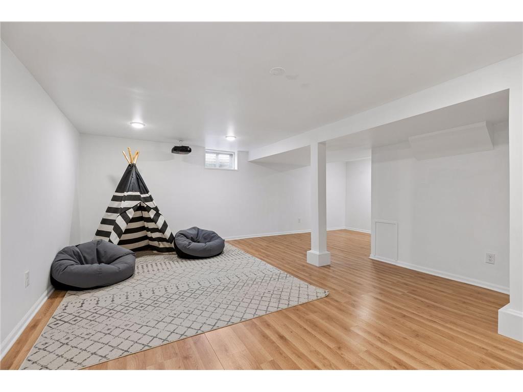 8721 Columbus Avenue S Bloomington MN 55420 7069583 image11