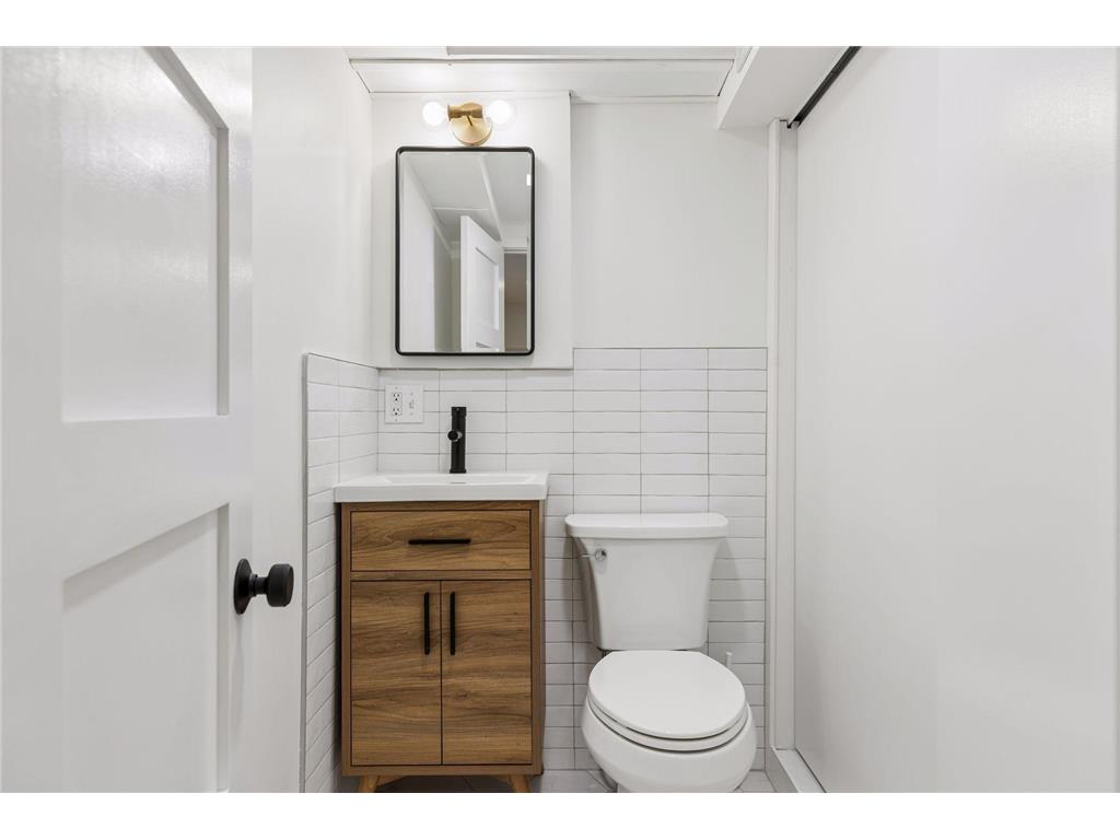 8721 Columbus Avenue S Bloomington MN 55420 7069583 image13
