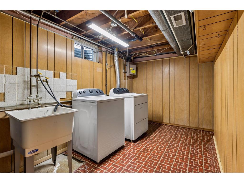 8721 Columbus Avenue S Bloomington MN 55420 7069583 image14