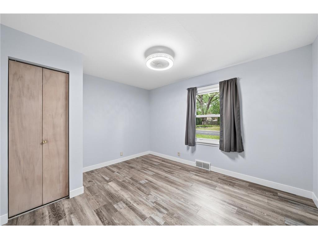 8724 1st Avenue S Bloomington MN 55420 7027115 image17
