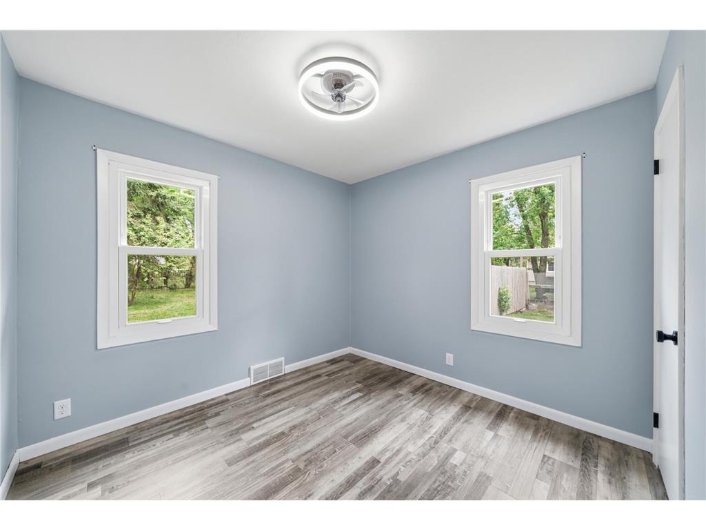 8724 1st Avenue S Bloomington MN 55420 7027115 image20