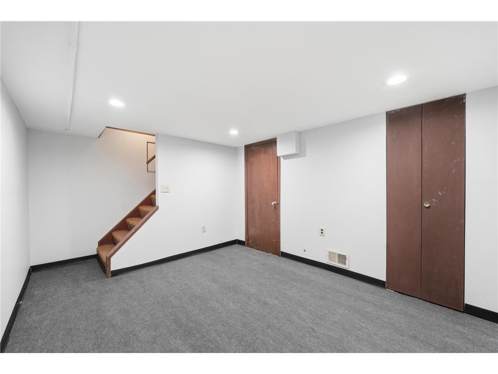 8724 1st Avenue S Bloomington MN 55420 7027115 image25