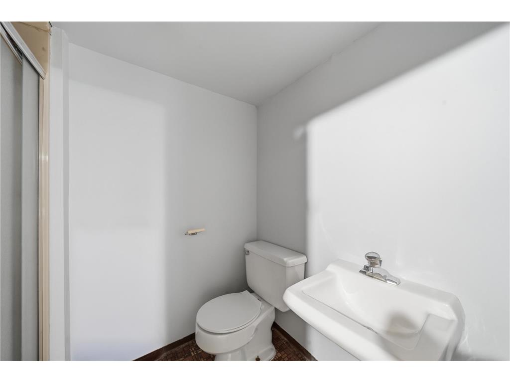 8724 1st Avenue S Bloomington MN 55420 7027115 image30