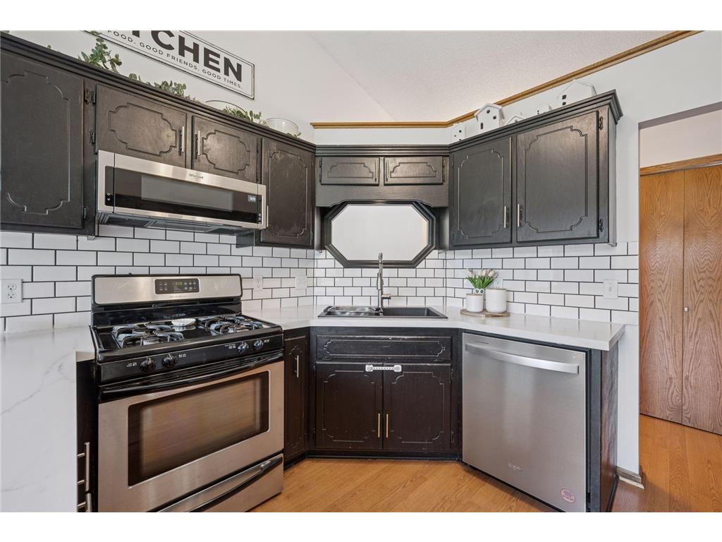 8724 Loch Lomond Boulevard Brooklyn Park MN 55443 7003250 image12