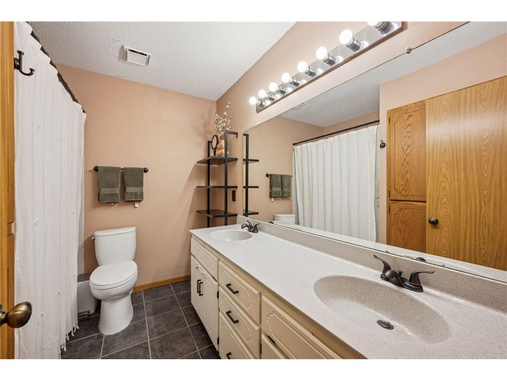 8724 Loch Lomond Boulevard Brooklyn Park MN 55443 7003250 image22