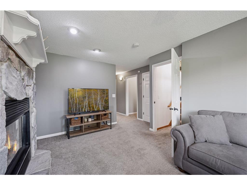 8724 Loch Lomond Boulevard Brooklyn Park MN 55443 7003250 image25