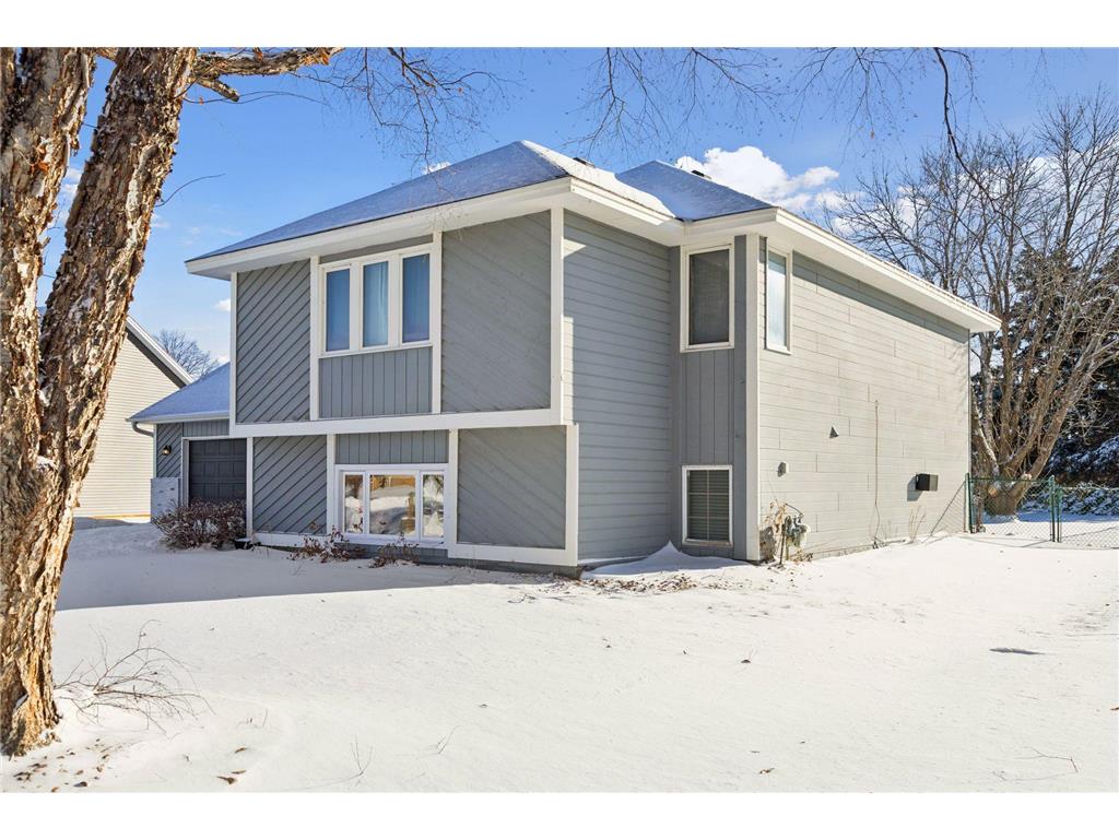 8724 Loch Lomond Boulevard Brooklyn Park MN 55443 7003250 image3