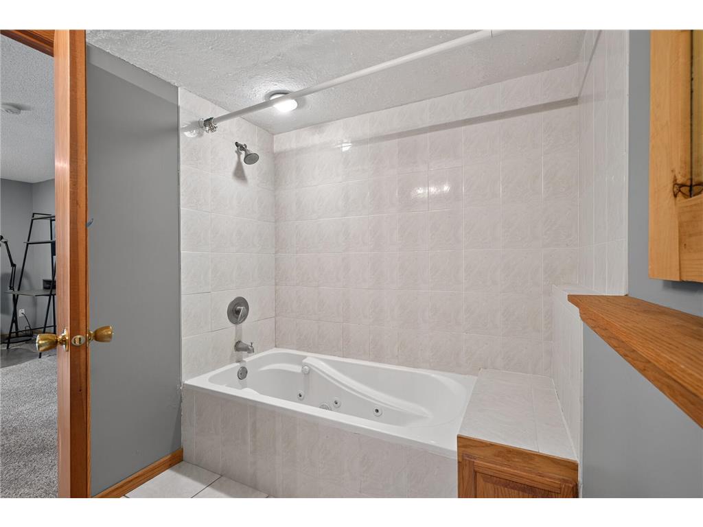 8725 Queens Gardens Brooklyn Park MN 55443 7097037 image14