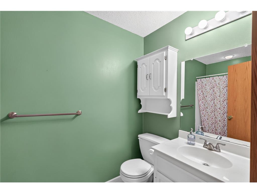 8725 Queens Gardens Brooklyn Park MN 55443 7097037 image16