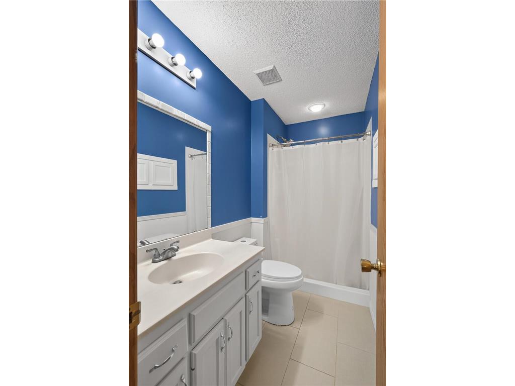 8725 Queens Gardens Brooklyn Park MN 55443 7097037 image17